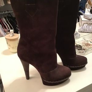 Yves Saint Laurent brown suede boots size 38